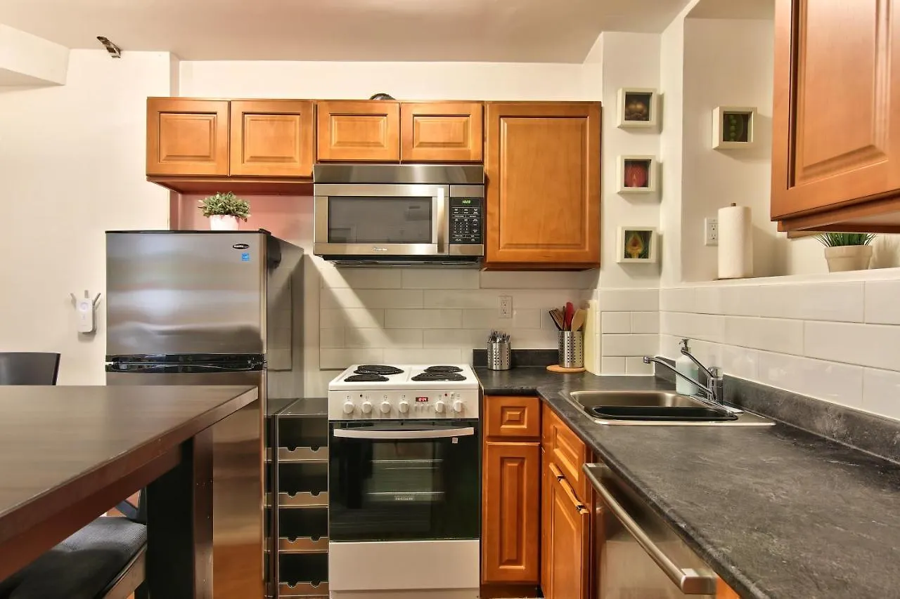 Apartment Et Studio Montreal 0*,