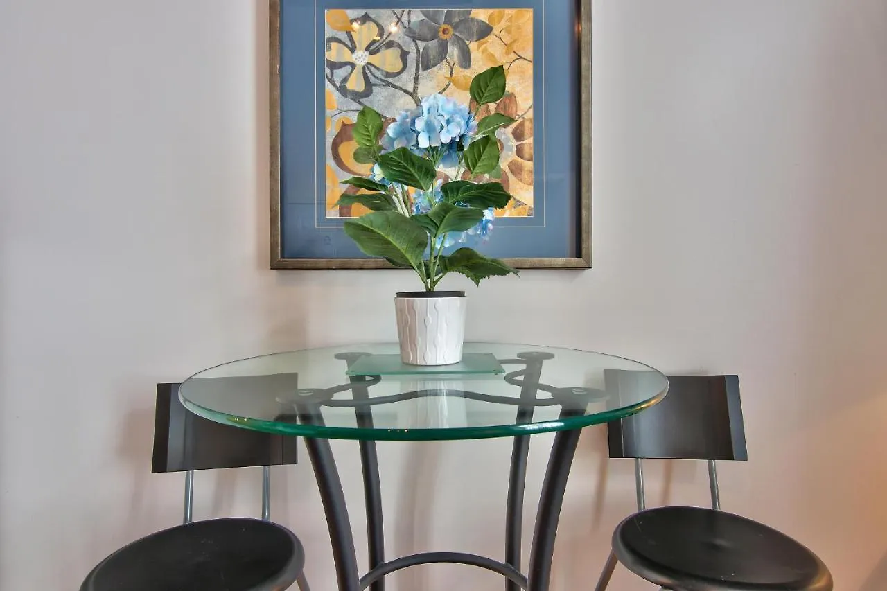 Apartment Et Studio Montreal