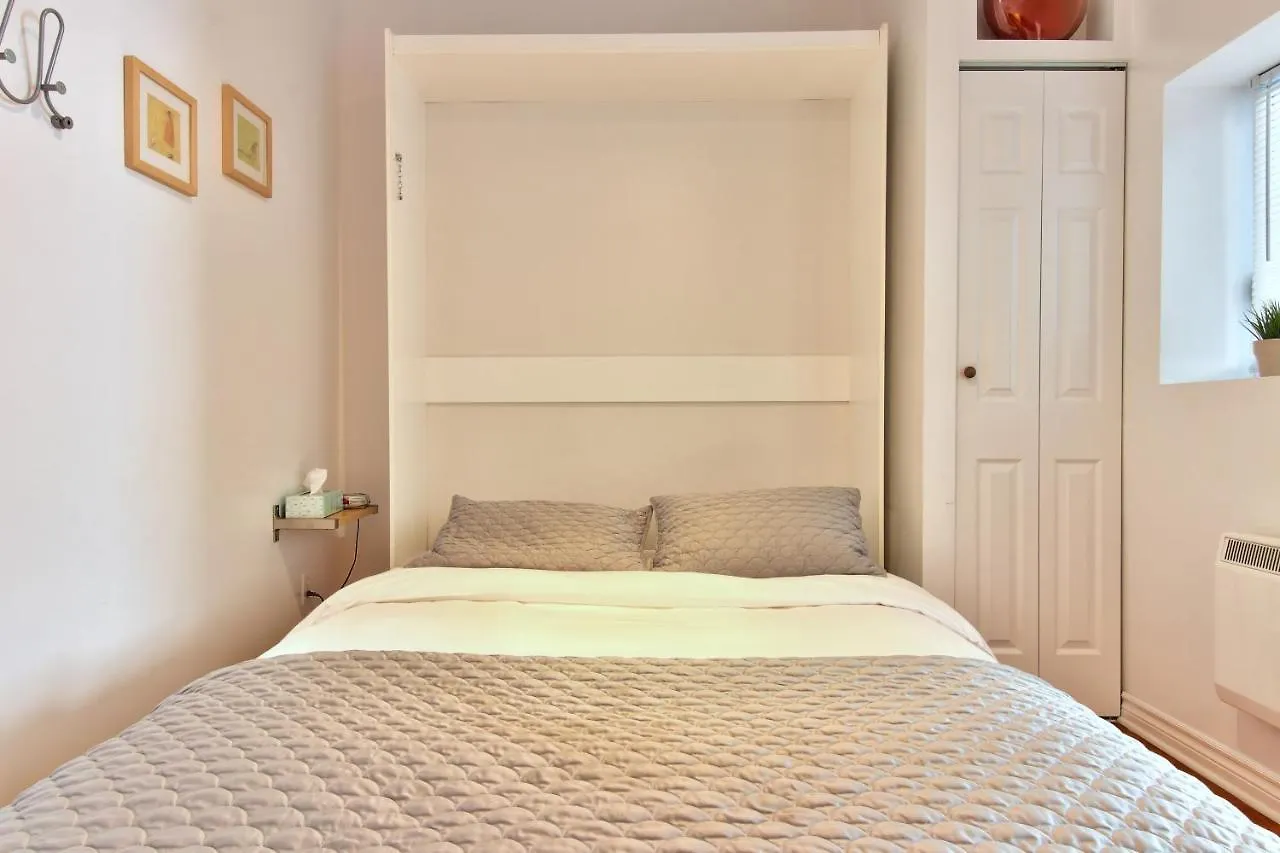 Apartment Et Studio Montreal