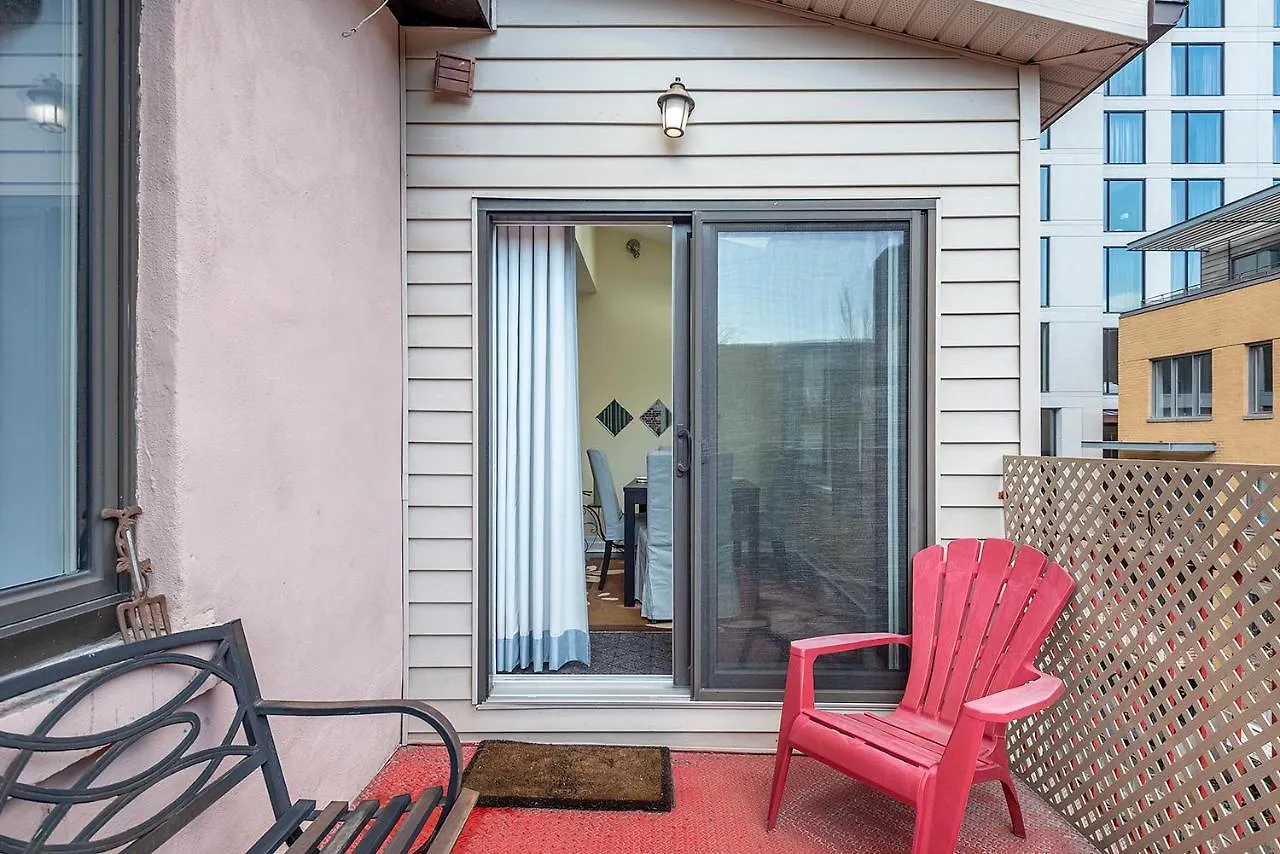 Apartment Et Studio Montreal